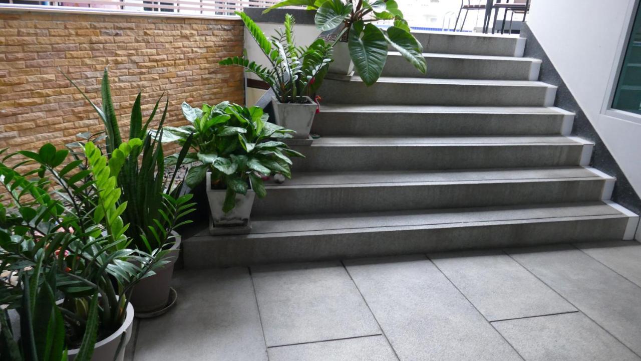 Sundowner Sukhumvit Apartamento Banguecoque Exterior foto